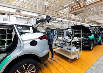 Auto Manufacturing Trends to Expect in 2025