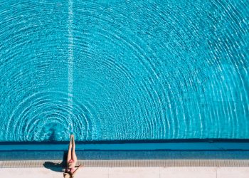 Swimming Pool Tile Cleaner Services in Arizona: How Vistancia Premier Ensures Your Pool Shines
