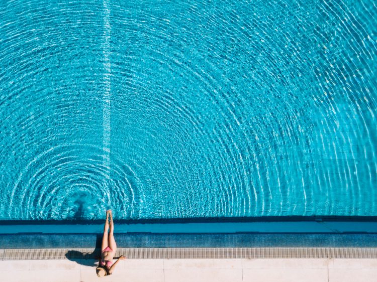 Swimming Pool Tile Cleaner Services in Arizona: How Vistancia Premier Ensures Your Pool Shines