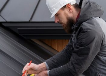 Maximizing Protection and Efficiency: The Comprehensive Guide to Commercial Roofing Services