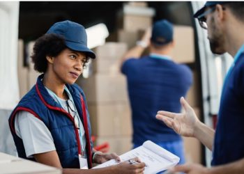 A Comprehensive Guide to Import Customs Clearance in the UK: Steps, Declarations, and Requirements