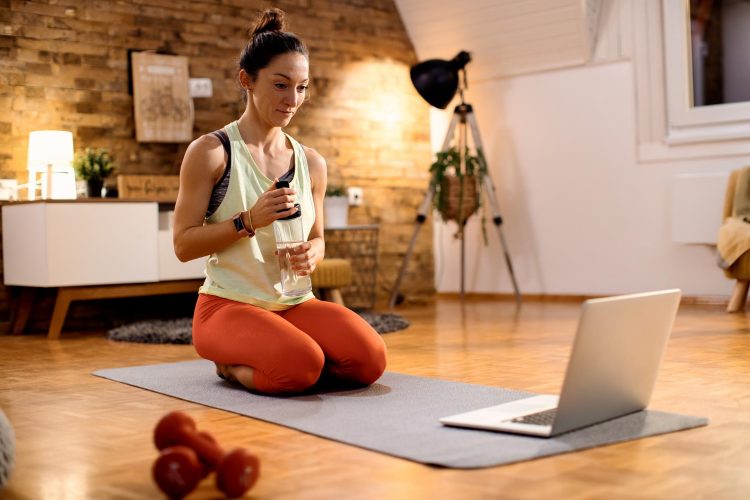 The Evolution of Online Fitness: Key Trends Reshaping Workouts in 2024