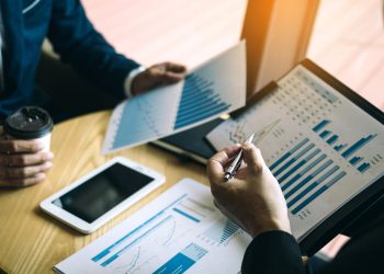 Unlock Cash Flow for Your Business with Invoice Factoring and Financing