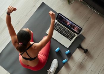 The Evolution of Online Fitness: Key Trends Reshaping Workouts in 2024
