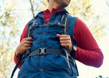 Essential Hiking Clothes for Women: A Comprehensive Guide