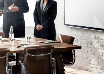 How Much Board of Directors Members in GCC Get Paid and What They Do?