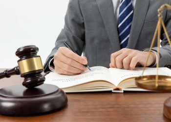Key Qualities to Look for in a Personal Injury Attorney