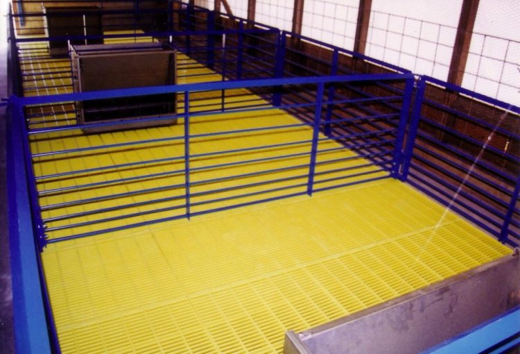 Drader’s Matrix Farrowing Floors: The Perfect Hog Flooring Solution
