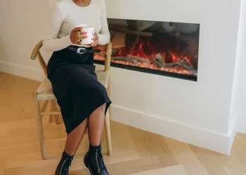 How to Style Black Leather Boots for Every Occasion: From Casual Days to Chic Nights