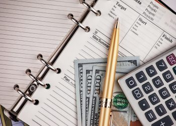 The Role of a Tax Accountant in Toronto: Simplifying Finances for Individuals and Businesses