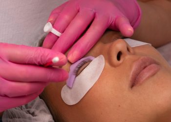 Hamilton Lash Extension Aftercare: How to Keep Your Lashes Healthy and Long-Lasting