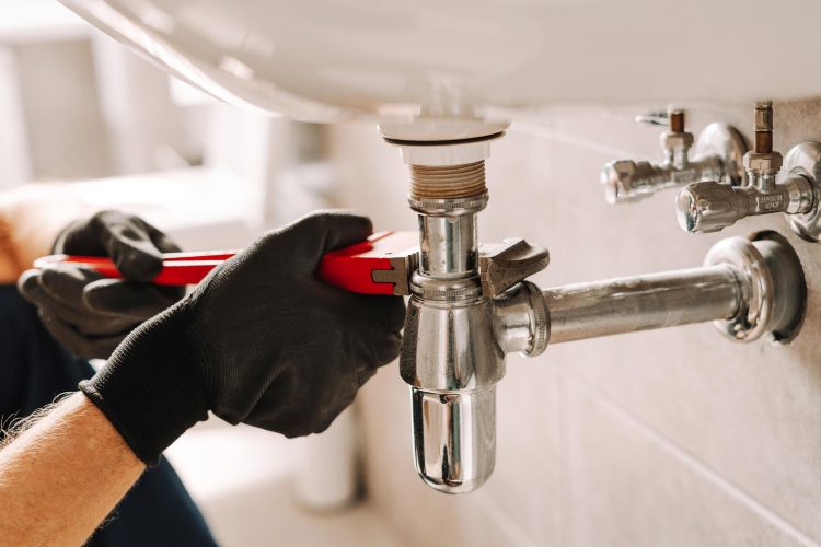 Plumbing Problems? Call the Best Handyman Plumber Near Me