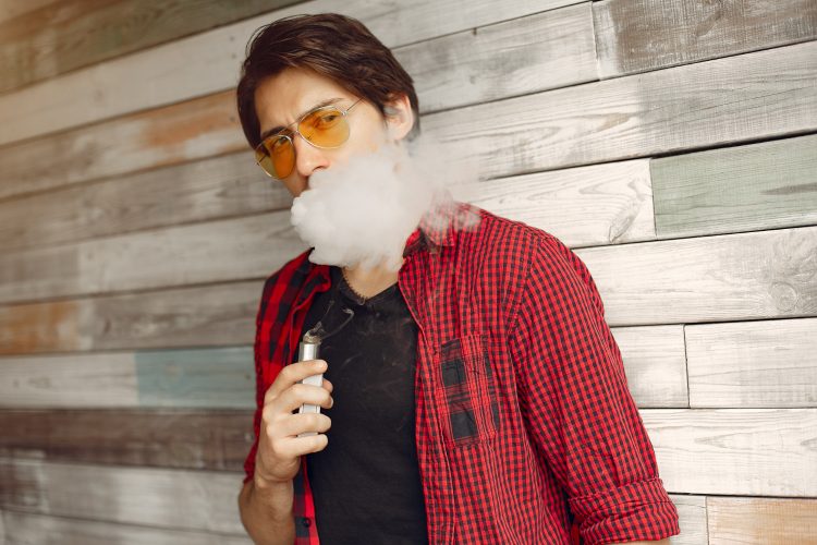 Smooth Hits and High Times: Why Vaping Weed is Taking Over in Canada
