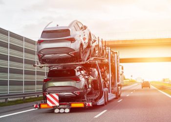 Best Enclosed Auto Transport Trailers for Car Shipping