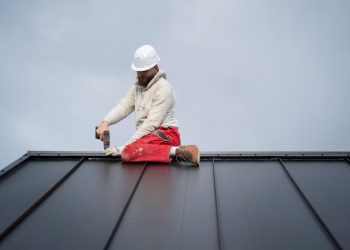 Commercial Roof Repair vs. Replacement: What’s Best for Your New England Business?