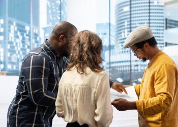 Why Living Near the BTS/MRT is a Smart Choice: Key Factors to Consider When Buying or Renting a Condo