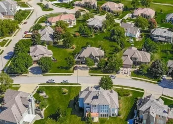 Why Homebuyers Love Tiffany Greens Golf Course Community