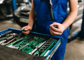 Common Engine Problems and Where to Get Reliable Repairs Near Me