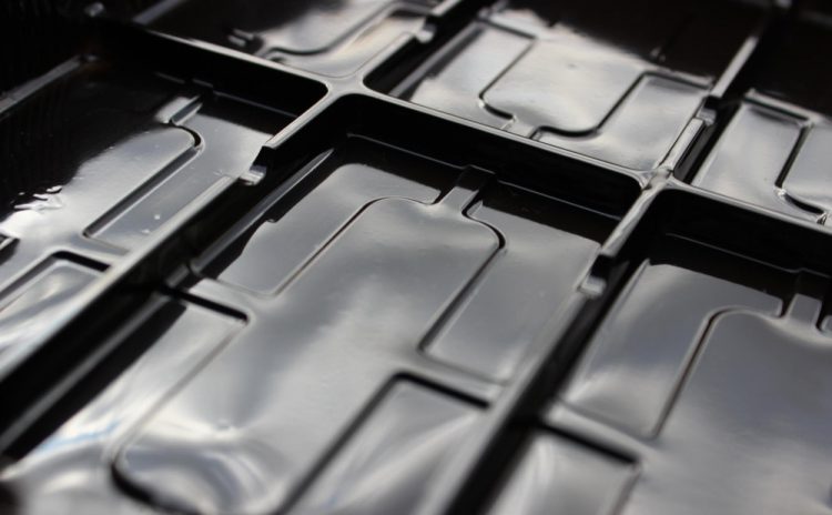 Canadian-made Products. Canadian-made Milk Crates. Canadian-made Bread Trays