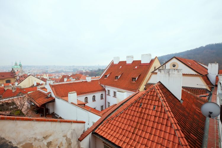 Signs Your Roof Needs Repair or Replacement in Houston