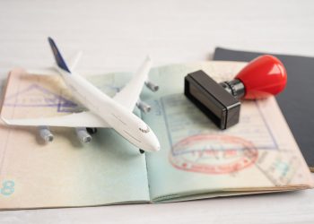 Common Mistakes to Avoid When Hiring an Immigration Consultant in Mississauga