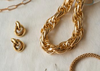 How to Turn Jewelry into Gold and Sell Gold for Cash