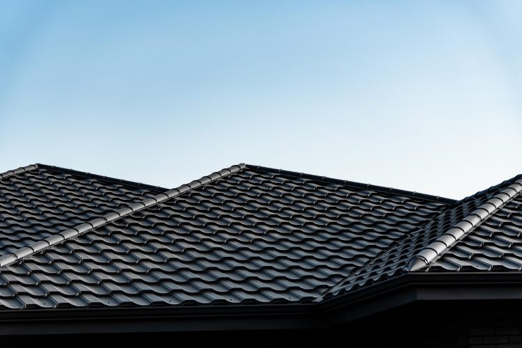 How to Properly Install Eave Support Trays in UK Roofs