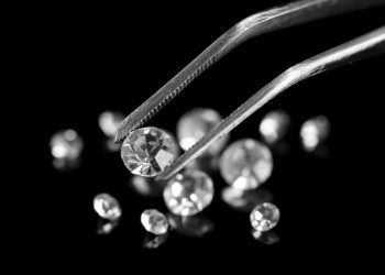The Growing Popularity of Lightbox Diamonds: Revolutionizing the Diamond Industry