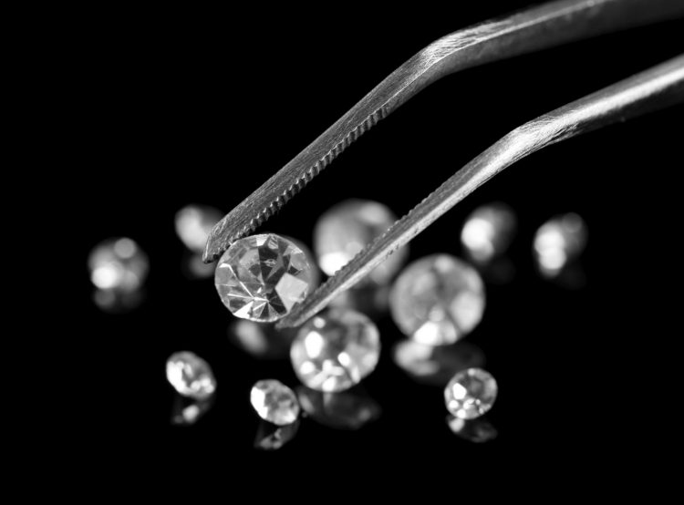The Growing Popularity of Lightbox Diamonds: Revolutionizing the Diamond Industry