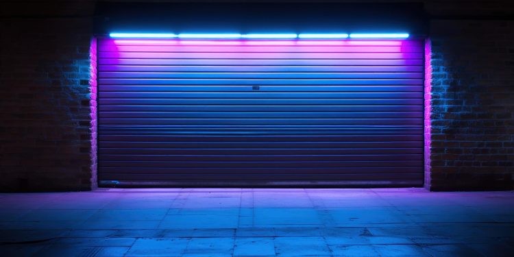 What Materials Are Commonly Used for Garage Door Panel Replacement?