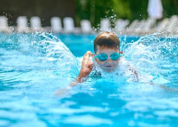 How Swimming Classes Near Me Prepare Infants for Lifelong Confidence