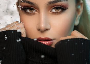 Stay Cool and Flawless: Exploring the Benefits of Cooling Makeup