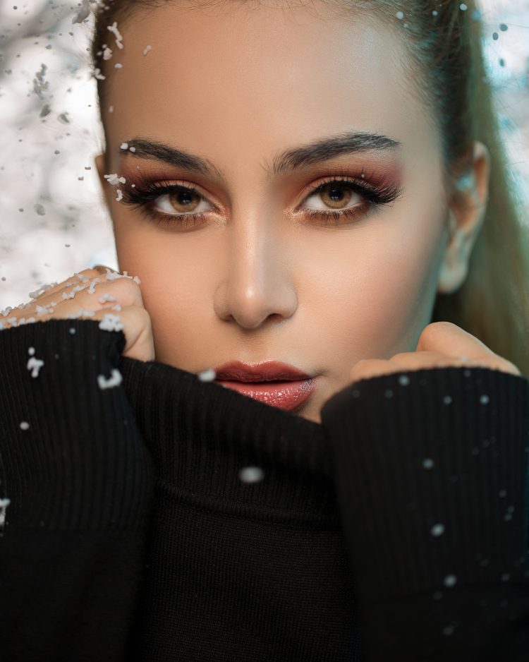 Stay Cool and Flawless: Exploring the Benefits of Cooling Makeup