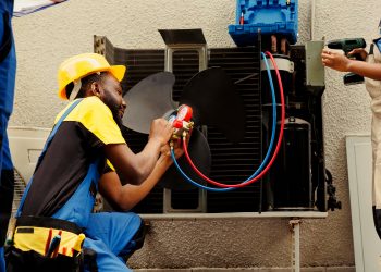 The Essential Role of Vacuum Pump Oil in the HVAC Industry