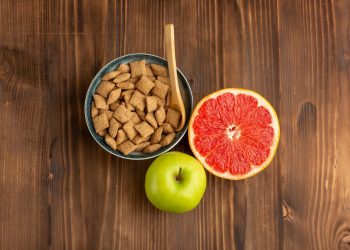 All-Natural Healthy Treats for Cats and Dogs: A Guide to Nutritious Snacking