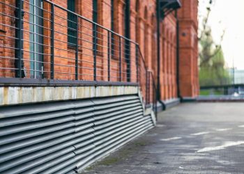 What Are the Best Materials for Retaining Walls in Vaughan?