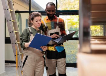 10 Things to Look for When Hiring Roofing Contractors in Indianapolis