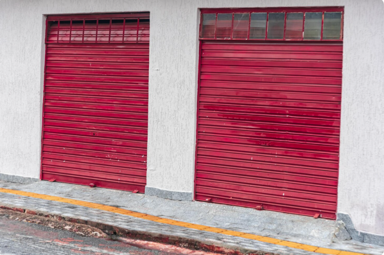 Common Garage Door Problems and How to Fix Them