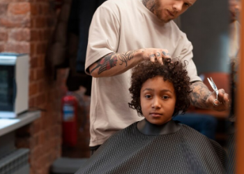 The Ultimate Guide to Men’s Haircuts: Finding Your Style at a Burlington Barbershop