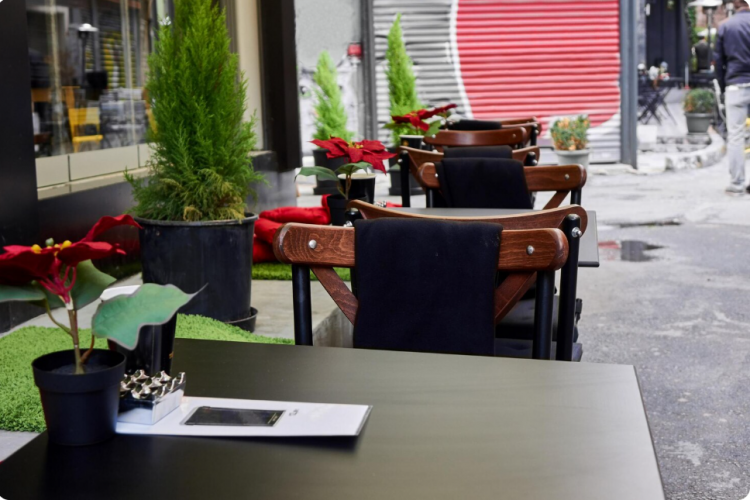 Tablemaker – Custom Commercial Tables and Oak Table Tops in London