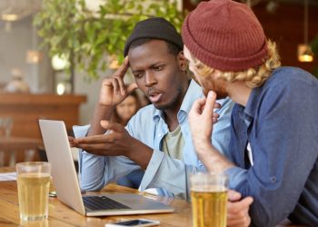 Top 6 Factors to Consider When Choosing a Bulk SMS Provider in Kenya