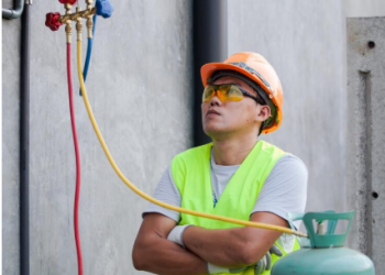 Why Aircon Gas Top Up Is Essential for Peak Cooling in Singapore