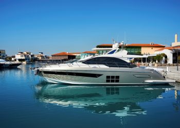 Eco-Luxury on Water: How Dubai’s Yachting Scene Is Going Green