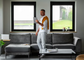 Transform Your Space with Style and Convenience: The Smart Way to Buy Blinds Online