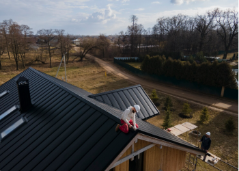 Cost of Metal Roof vs Shingle: Which Roof Style Is Better?