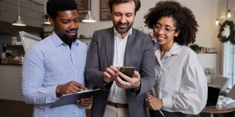 Salesforce SMS Solutions for Real Estate & Finance Teams