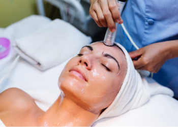Hydrafacial: Why This Treatment Works for Congested, Dehydrated, and “Tired-Looking” Skin