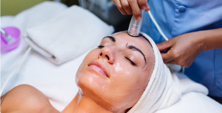 Hydrafacial: Why This Treatment Works for Congested, Dehydrated, and “Tired-Looking” Skin