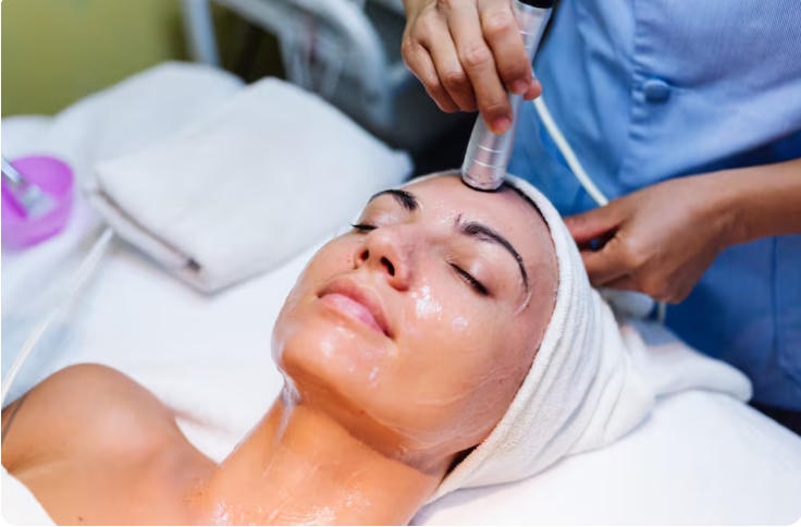 Hydrafacial: Why This Treatment Works for Congested, Dehydrated, and “Tired-Looking” Skin