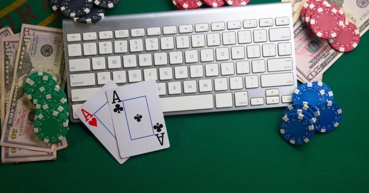 G2g123: Online entertainment streaming, live chat, gaming, and instant prize chances to win.